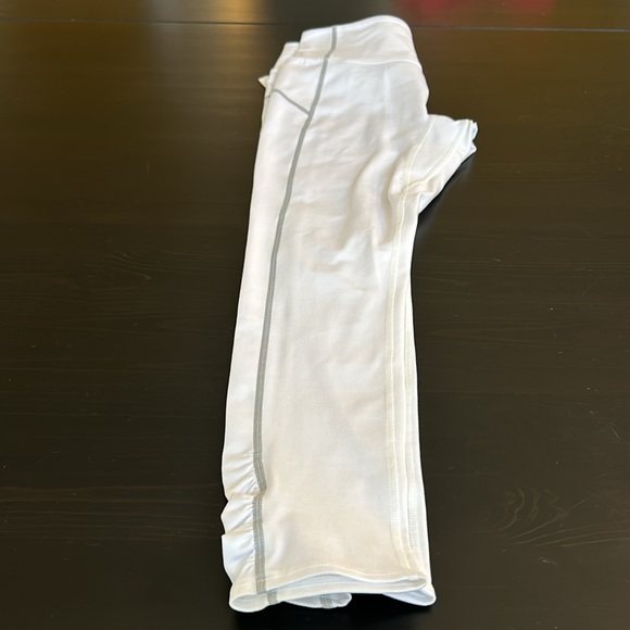 Free people movement leggings white with grey accents EUC size medium - Picture 7 of 14